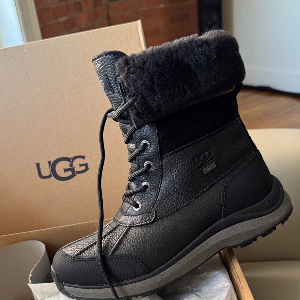 UGG Black Adirondack III - Size 8 USA